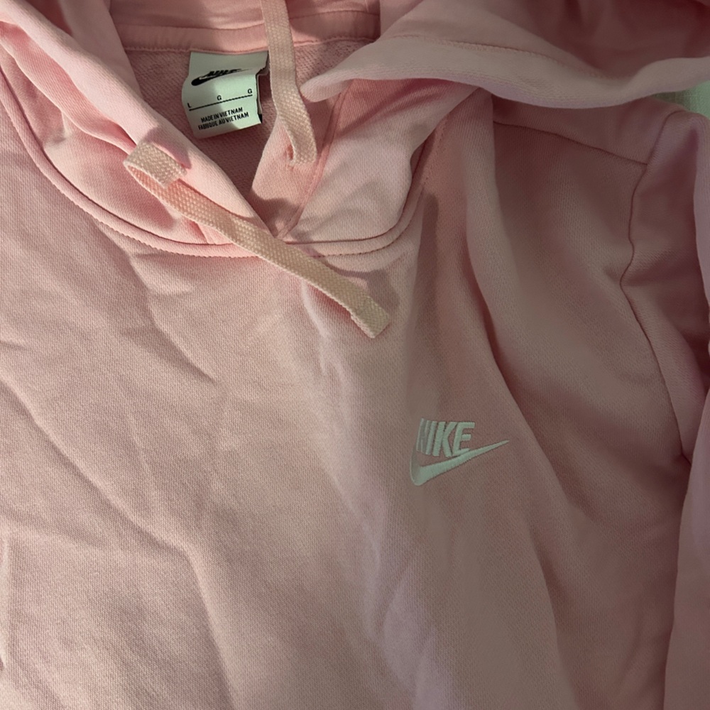 Women’s Nike hoodie - Picture 2 of 3